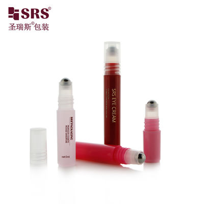 RPPH-8ML রেড ইনজেকশন চকচকে কাস্টম ডিজাইন পিপি প্লাস্টিকের কন্টেইনার ক্যাপ সহ স্টেইনলেস স্টিলের বল রোল অন